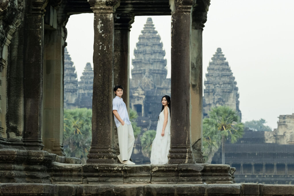 Couple at posing at Angkor Wat on an angkor wat photographer photoshoot