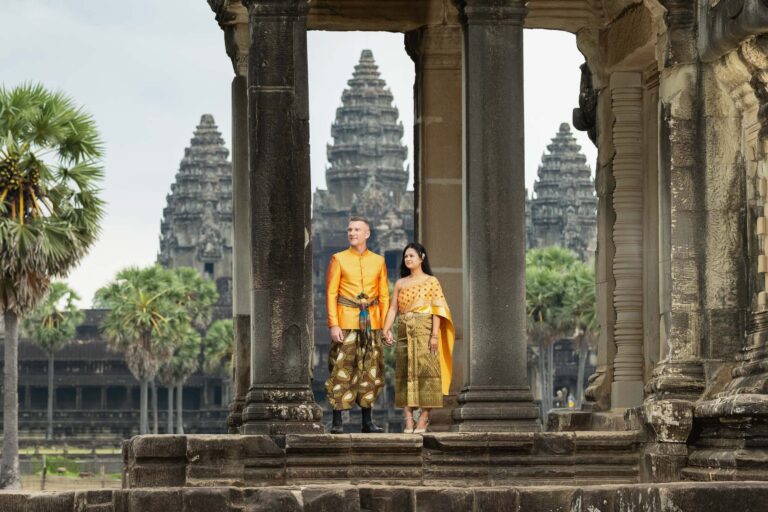 angkor wat pre wedding photoshoot couple with traditional clothes