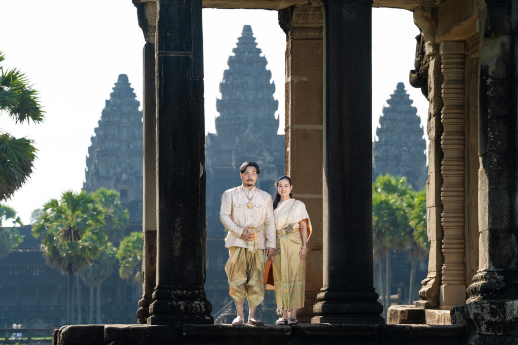 angkor wat photoshoot with traditional cambodian dress 9