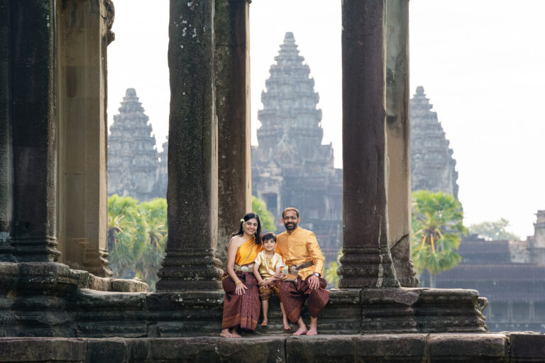 angkor wat photoshoot with traditional cambodian clothing 7
