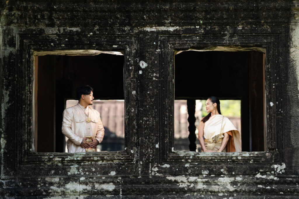 traditional Cambodian clothes couples photoshoot with Angkor wat photographer at Angkor wat