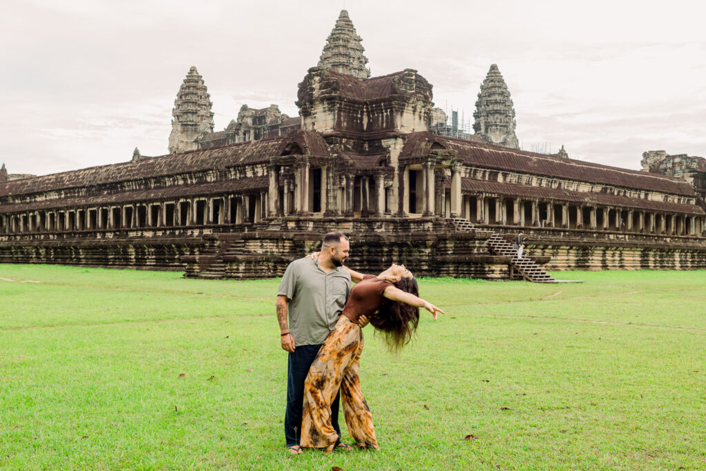 Angkor Wat couples photoshoot